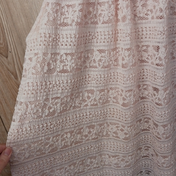 Monteau Los Angeles Lace Overlay Top Size Large - Picture 2 of 9